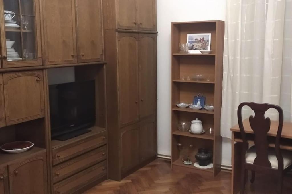 Apartment Center